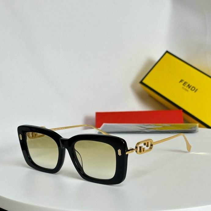 Fendi Glasses (142)